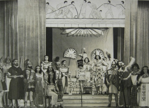 The Beggers Opera - July 1943